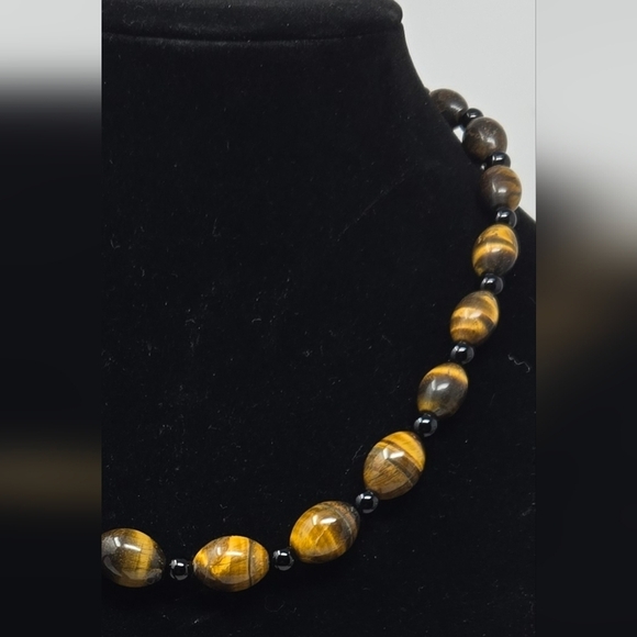 Vintage Tiger Eyes Necklace-2 Pairs of Pierced Earrings Fashionable Brown Swirls - Picture 9 of 11